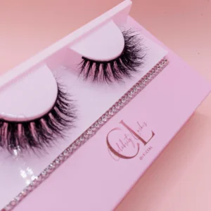 Kylie fashion eyelash
